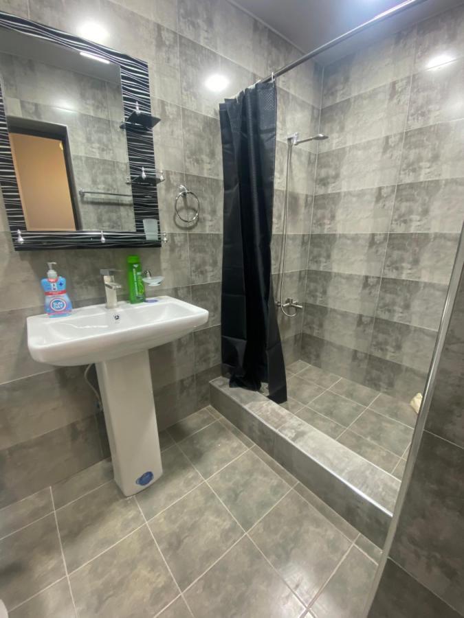 2 Cosy Apartment In Townhouse Near Airport Evn Geghanist  Ngoại thất bức ảnh