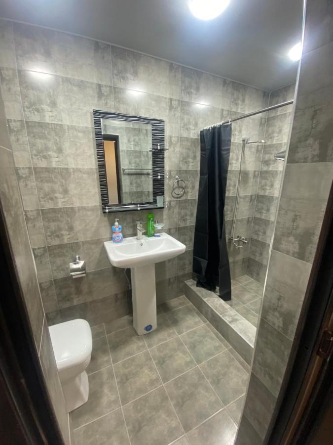 2 Cosy Apartment In Townhouse Near Airport Evn Geghanist  Ngoại thất bức ảnh